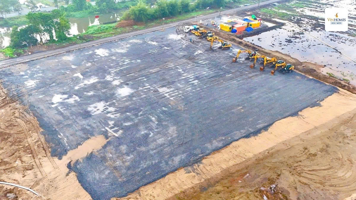 Tiến độ Vinhomes Hóc Môn 2026