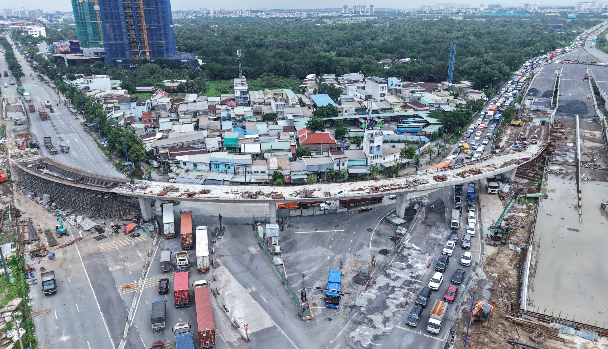Hạ tầng khu Đông tạo động lực tăng giá cho đầu tư căn hộ The Global City